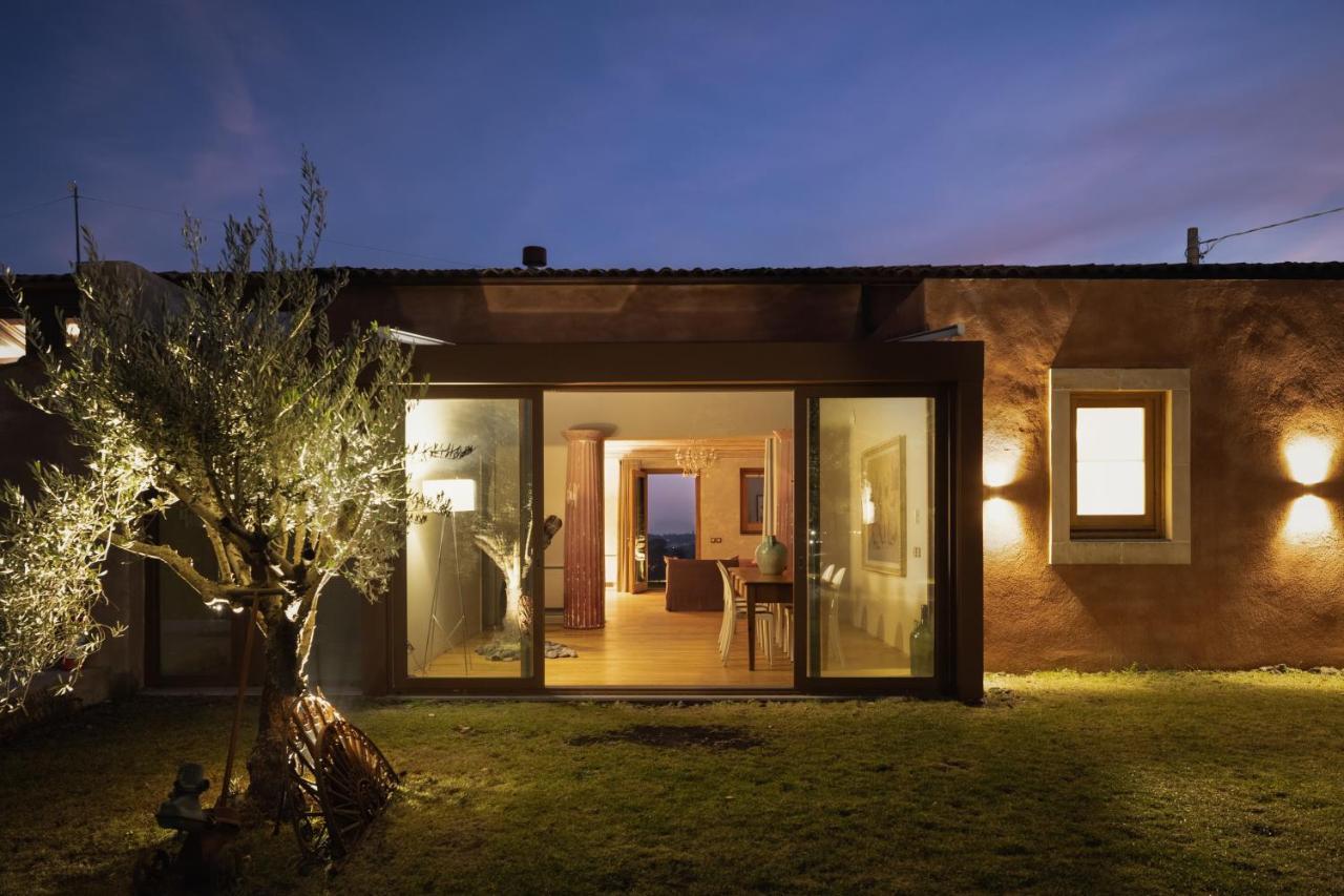 Monaci Delle Terre Nere Hotel Дзаферана Етнеа Екстериор снимка