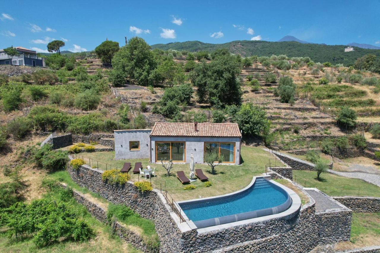 Monaci Delle Terre Nere Hotel Дзаферана Етнеа Екстериор снимка