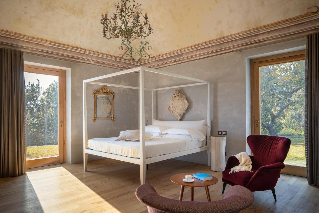 Monaci Delle Terre Nere Hotel Дзаферана Етнеа Екстериор снимка