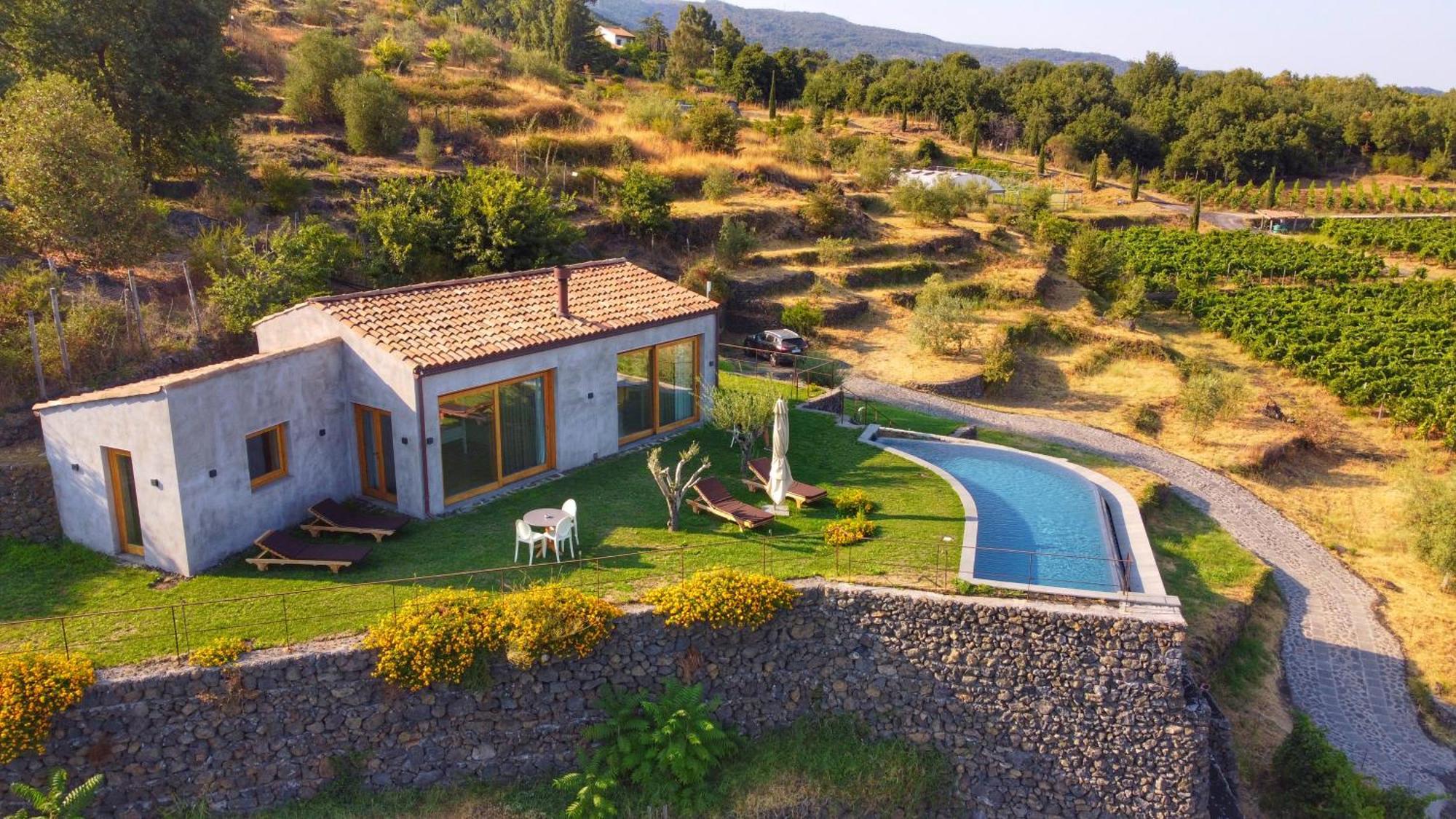 Monaci Delle Terre Nere Hotel Дзаферана Етнеа Екстериор снимка