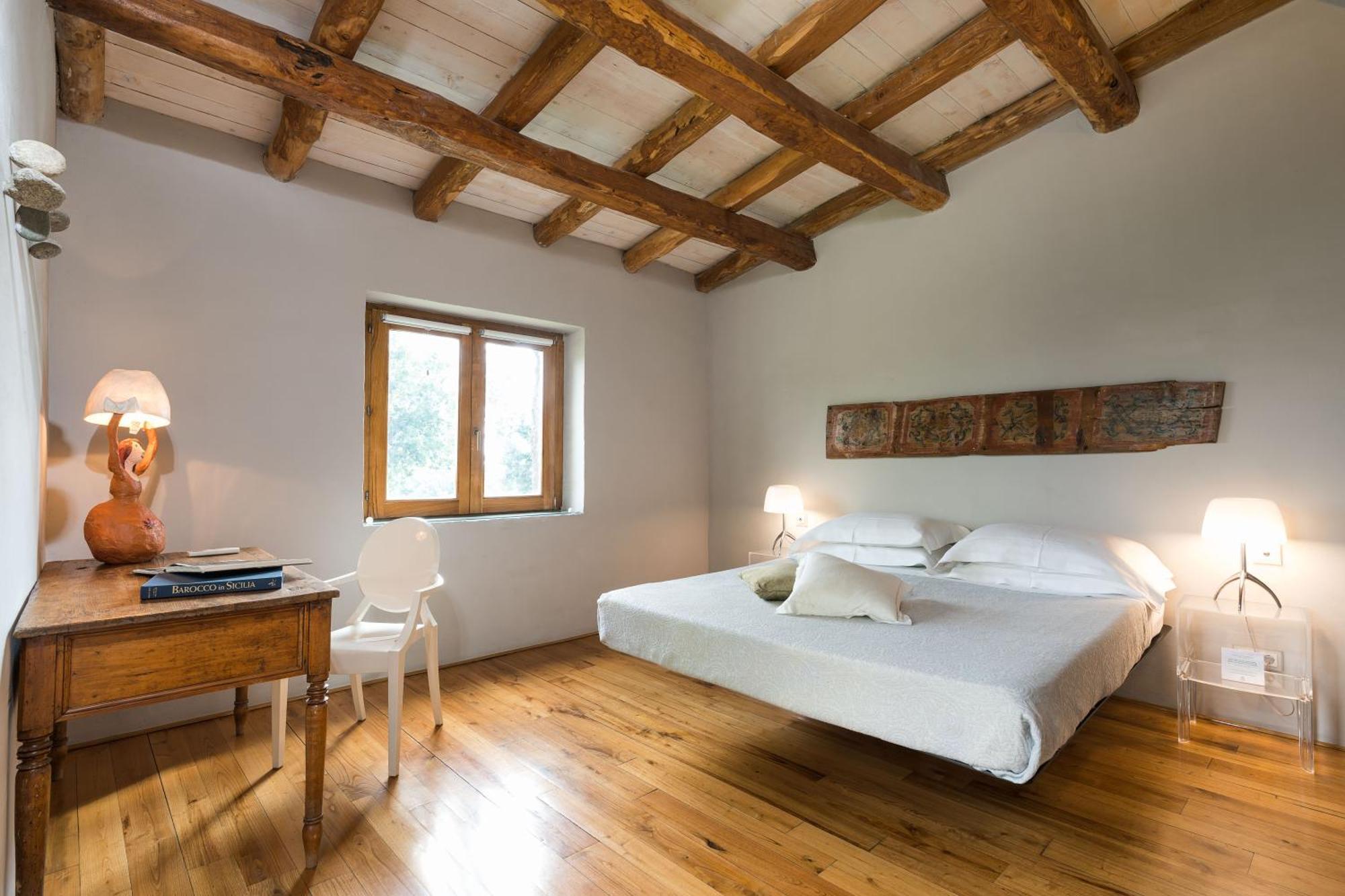 Monaci Delle Terre Nere Hotel Дзаферана Етнеа Екстериор снимка
